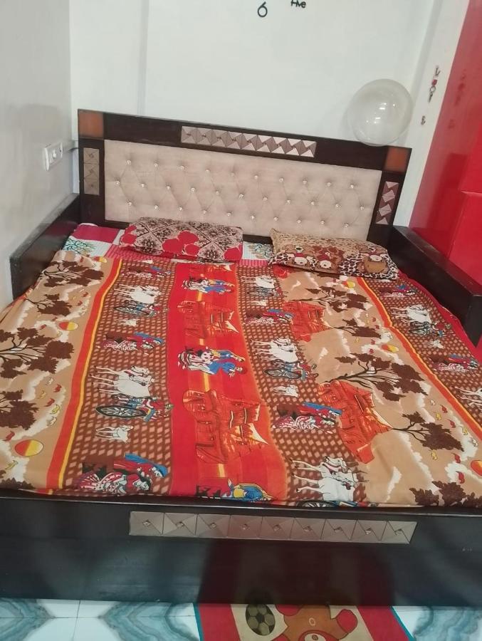 Aparna Niwas Home Stay Family Friendly Varanasi Exteriör bild