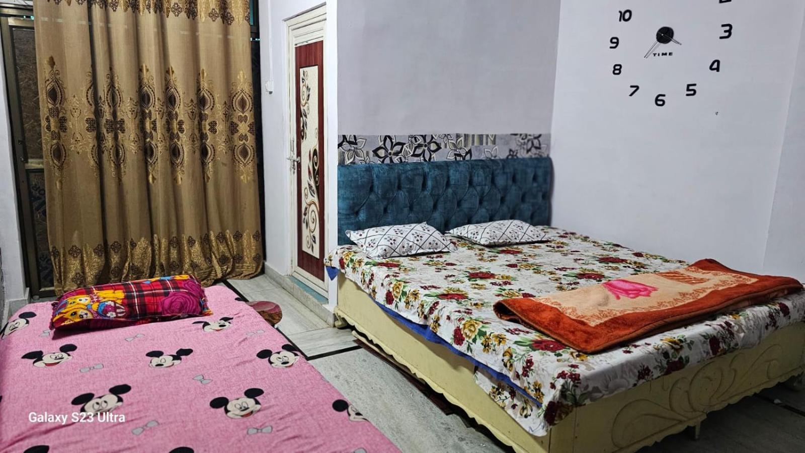 Aparna Niwas Home Stay Family Friendly Varanasi Exteriör bild